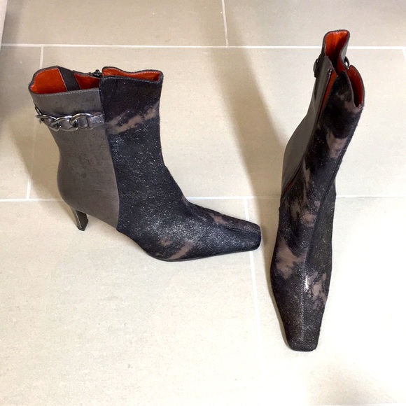 NWBDonald Pliner short boots 8 Pewter fur animal print booties